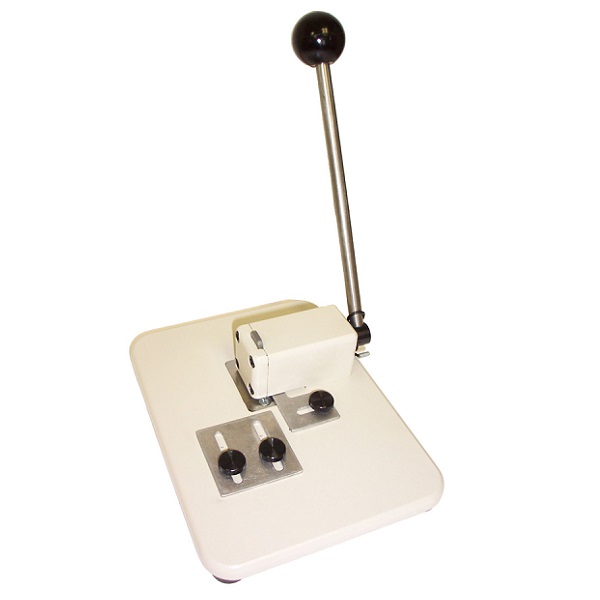 Picture of Medium Manual Table Top Slot Punch W/adjustable Guides. 60270133